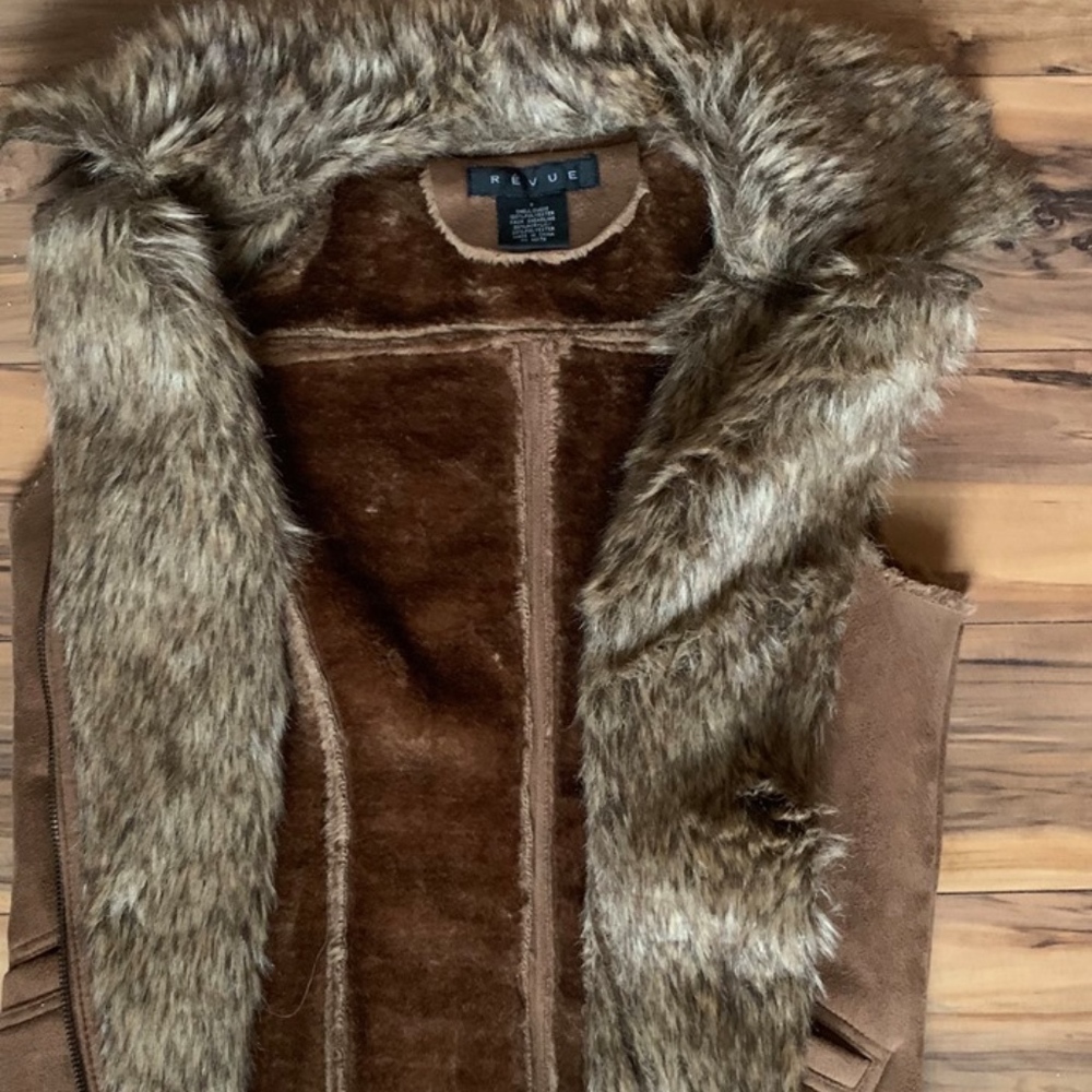 Révue - Faux fur vest
